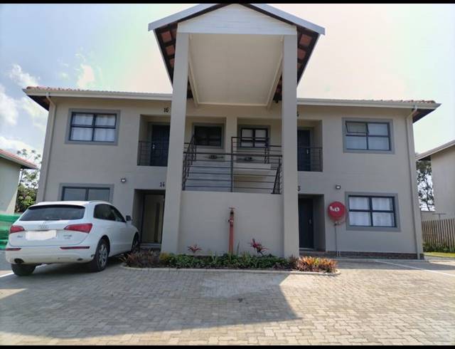 2 BEDROOM DUPLEX FOR SALE IN BERKSHIRE DOWNS